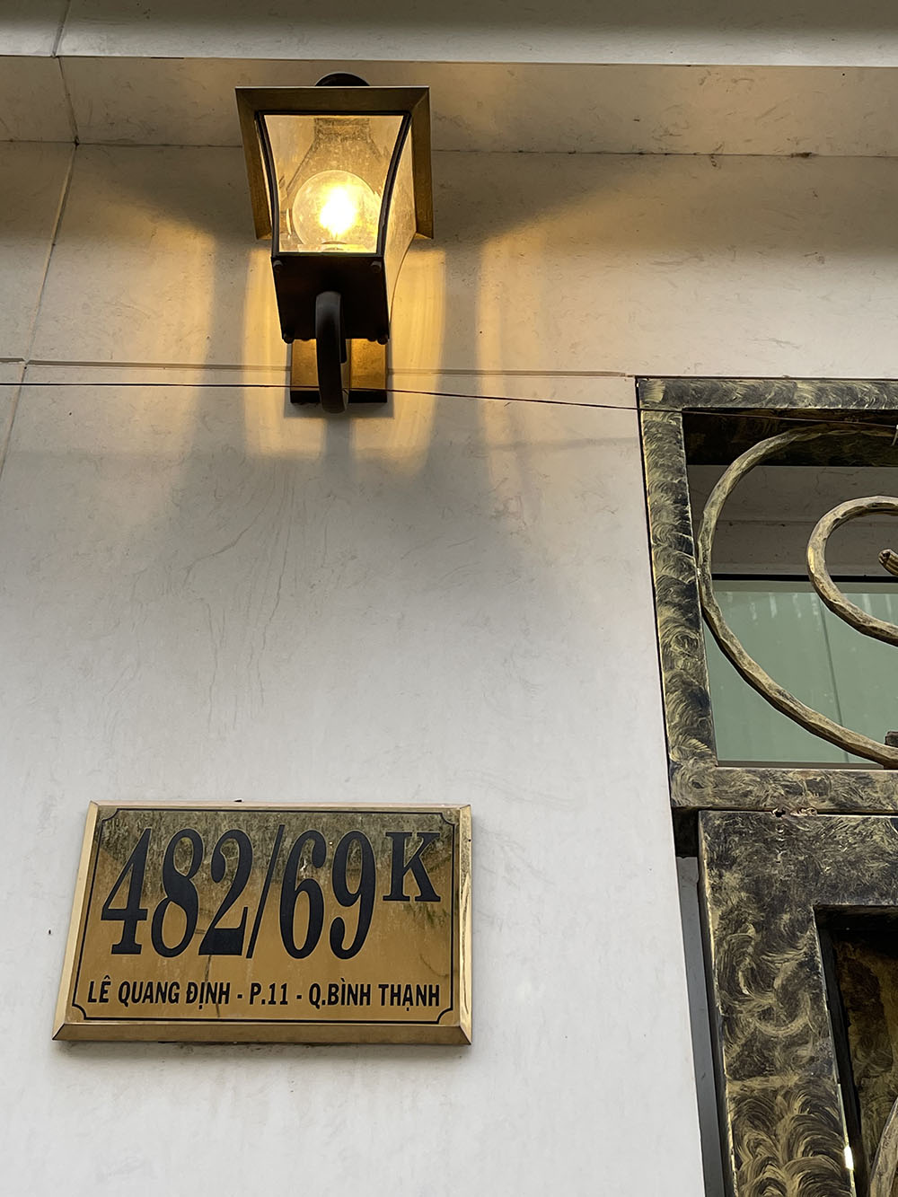 Chính chủ cho thuê nhà 3 lầu thiết kế cổ điển hẻm ôtô 7 chỗ 482/69K Lê Quang Định